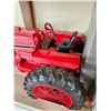 Image 5 : International 966 Tractor : Special Edition February 1991 (ERTL) (Scale 1:16) (Box Measures : 7-3/4"