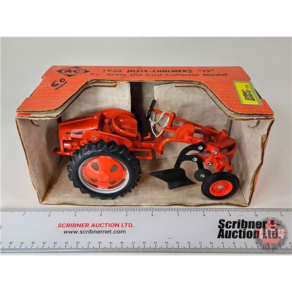 Allis-Chalmers G Tractor: 1948 (Scale Models) (Scale 1:16) (Box Measures : 4"H x 8-1/2"W x 4-1/2"D)