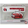 Image 6 : International T-340 Crawler (ERTL) (Scale 1:16) (Box Measures : 6"H x 8-3/4"W x 4-3/4"D)
