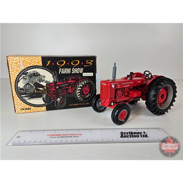 International Standard Diesel I-D9 : 1993 Farm Show (ERTL) (Scale 1:16) (Box Measures : 6-1/4"H x 9-