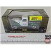 Image 1 : CO-OP Classics FORD Truck "Quality Co-op Fuels" (Scale 1:32) (Box Measures : 3-1/8"H x 7"W x 3-1/8"D