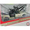 Image 3 : 1951 FORD Tow Truck "Harrison Motor Service" (First Gear) (Scale 1:34) (Box Measures : 4-3/4"H x 9-3