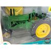 Image 3 : John Deere Styled A w/ Umbrella : Commemorative 4-H Edition (ERTL) (Scale 1:16) (Box Measures : 6-1/