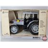 Image 2 : WHITE 6105 Tractor (Scale Models) (AGCO) (Scale 1:16) (Box Measures : 8"H x 13"W x 6-3/4"D)
