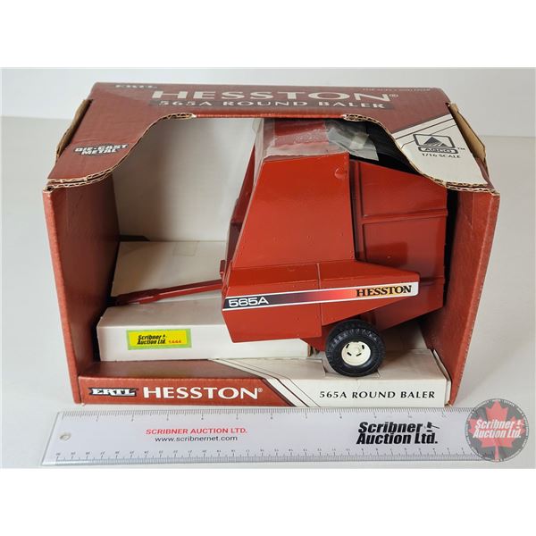 Hesston 565A Round Baler (ERTL) (AGCO) (Scale 1:16) (Box Measures : 7"H x 11-1/8"W x 7-1/2"D)