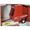 Image 3 : Hesston 565A Round Baler (ERTL) (AGCO) (Scale 1:16) (Box Measures : 7"H x 11-1/8"W x 7-1/2"D)
