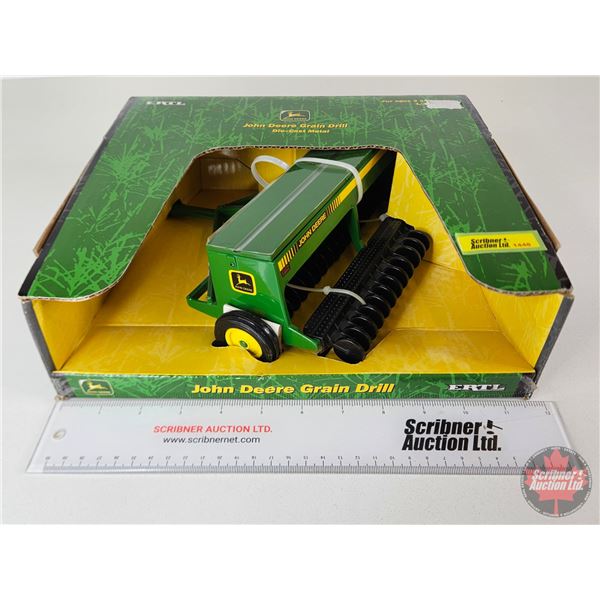 John Deere Grain Drill (ERTL) (Scale 1:16) (Box Measures : 3-1/2"H x 12"W x 10-1/2"D)