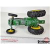 Image 11 : John Deere Utility Tractor (Worn) (Scale 1:16)