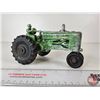 Image 4 : John Deere Model A Tractor w/Driver (Scale 1:16)