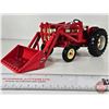 Image 2 : McCormick 460 International Tractor w/ Loader & Removable Tine Cover : Heavy Duty No.50 : World Pork