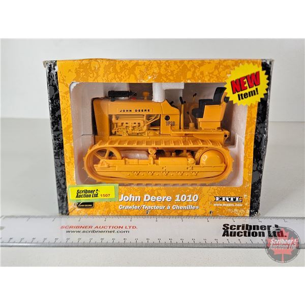 John Deere Model 1010 Crawler (Ertl) (Scale 1:16) (Box Measures : 6"H x 8"W x 4-3/4"D)
