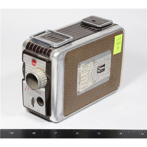 VINTAGE BROWNIE KODAK 8MM MOVIE CAMERA