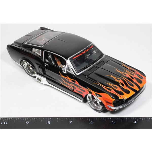 MAISTO DIECAST MODEL CAR 67' FORD MUSTANG 1/24