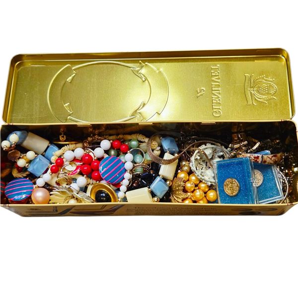 COLLECTION OF VINTAGE ESTATE JEWELRY IN TIN