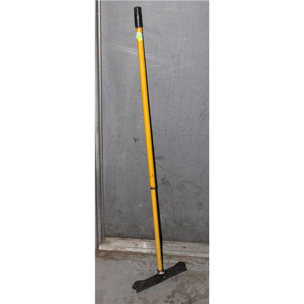 50" LONG FLOOR SCRUBBER