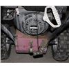 Image 6 : 6.5HP 24" PATH SNOWTHROWER, WORKING