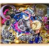 Image 1 : COLLECTION OF VINTAGE ESTATE JEWELRY IN BOX