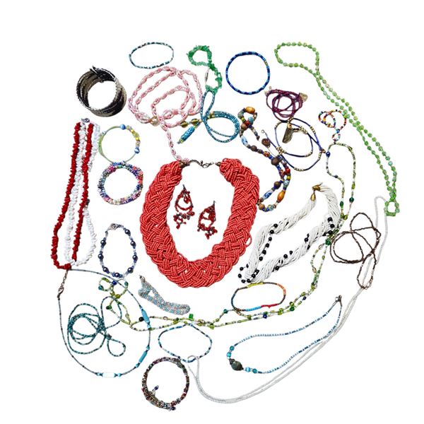 COLLECTION OF BEADED VINTAGE JEWELRY