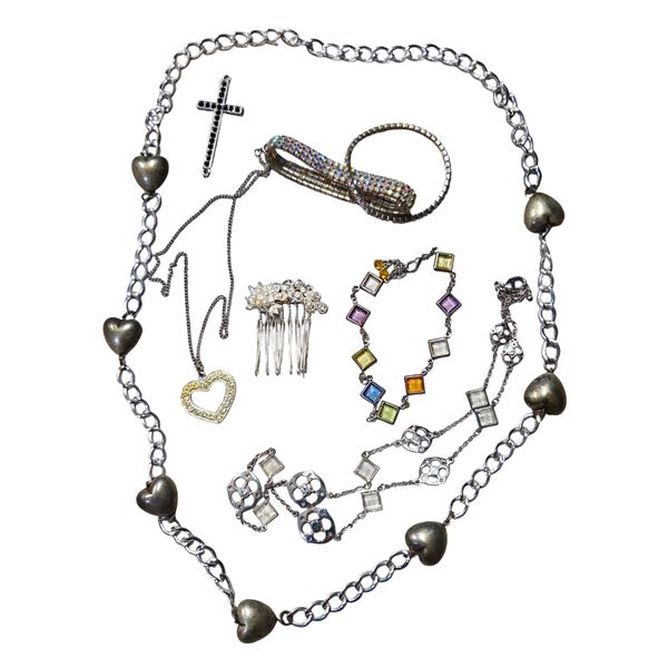 COLLECTION OF VINTAGE JEWELRY