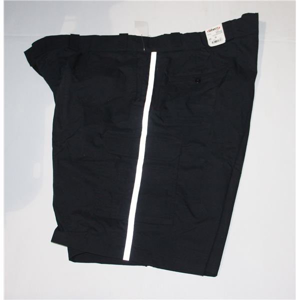NEW WITH TAGS - ELBECO SHORTS SIZE 54