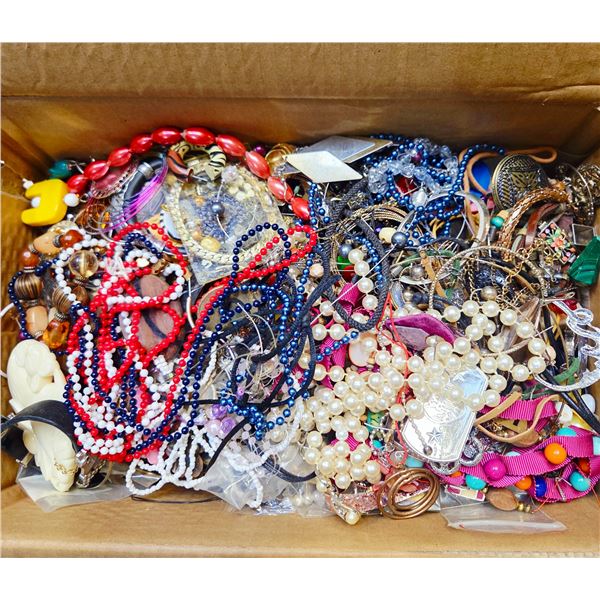 LARGE BOX OF JEWELRY FOR CRAFTING