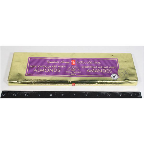 PRESIDENT'S CHOICE MILK CHOCOLATE WITH ALMONDS
