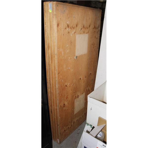 4 LARGE RESTAURANT TABLE TOPS