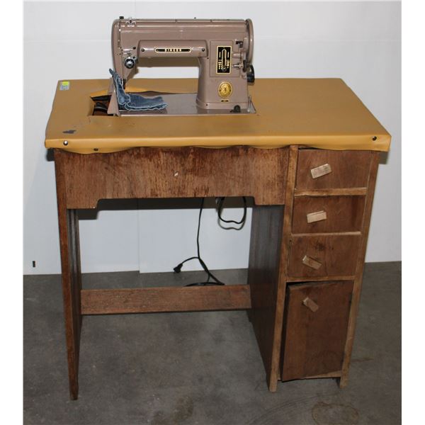 SINGER SEWING MACHINE IN CABINET, WORKING