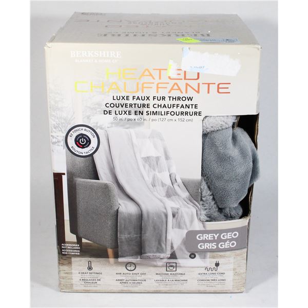 BERKSHIRE HOME & CO FAUX FUR THROW *UNTESTED