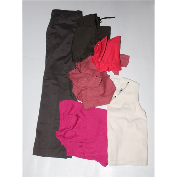 WOMEN'S TOPS, THREE PAIRS OF PANTS, SIZE M/SIZE 8