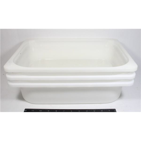 THREE SMALL BUS TRAYS