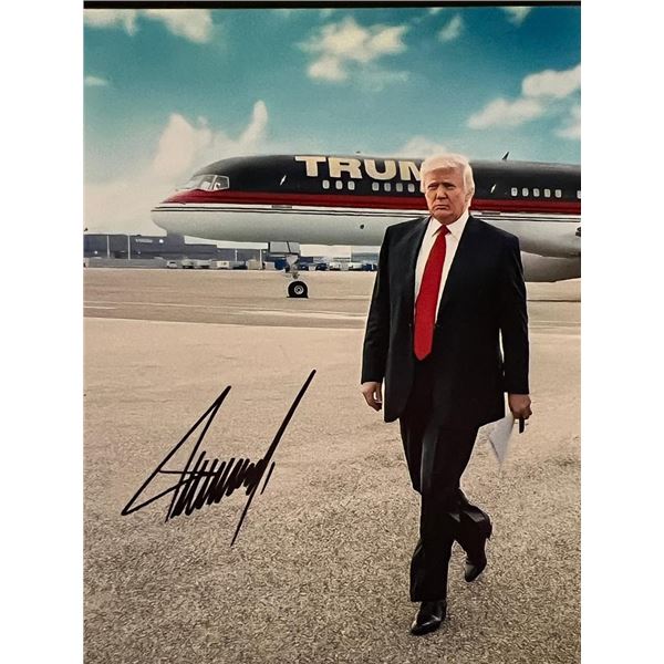 US President Donald Trump signed photo