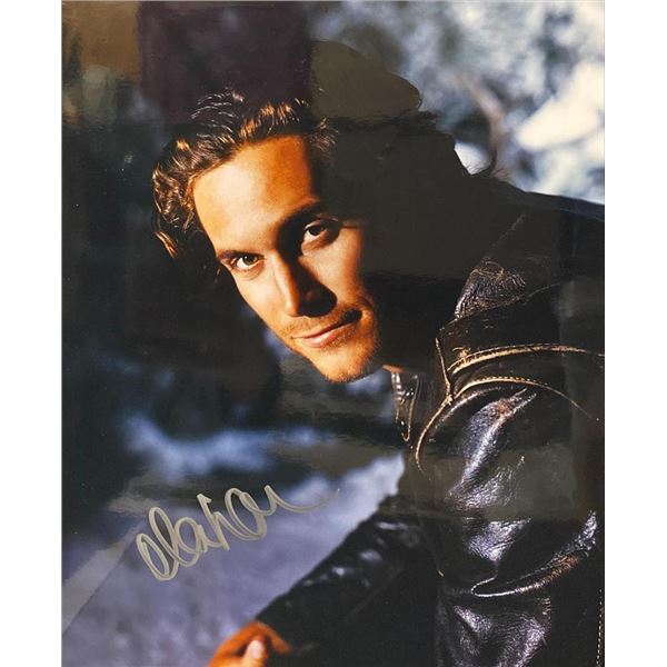 Rules of Engagement Oliver Hudson Signed Photo