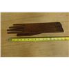 Image 8 : Vintage Wooden Glove Form or Mold 16" x 4"