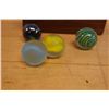 Image 7 : Wooden Box w/ Lid & 3 Internal Compartments w/ 4 Marbles 6" x 4" x 3.5"H