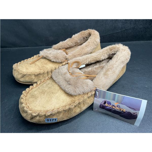 RockDove Women's Faux Fur Lined Moccasin Slippers (Tan) Size 9 w/ Grip Bottom - New!