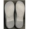 Image 3 : KomforMe Men's Memory Foam Slippers with Grip Bottom - Size 12/13 - Gray/Fuchsia - New