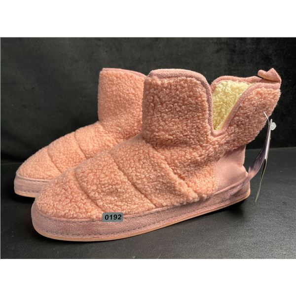 RockDove Women's Fuzzy Sherpa Fleece Bootie Slippers with Rubber Sole (Size 7) Pink - New