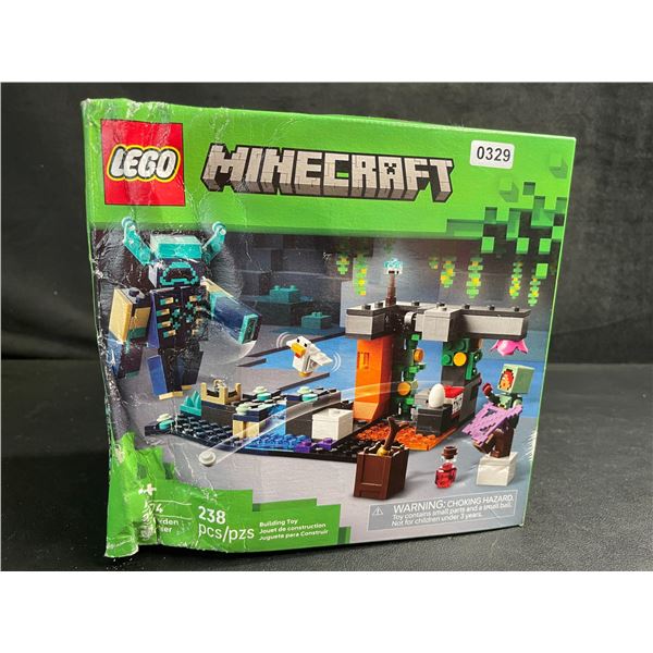 LEGO Minecraft 238PC Building Block Toy Set - New (Damaged Box)