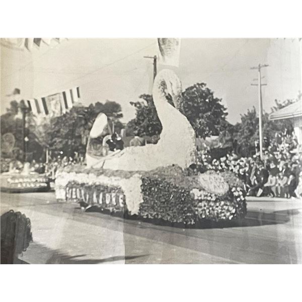 Rose Parade swan float vintage photo