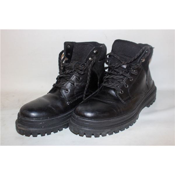 KAMIK MENS BOOTS SIZE 11