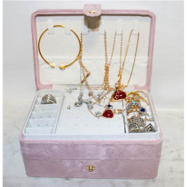 ESTATE JEWELRY BOX WITH A KEY FULL OF JEWELRY