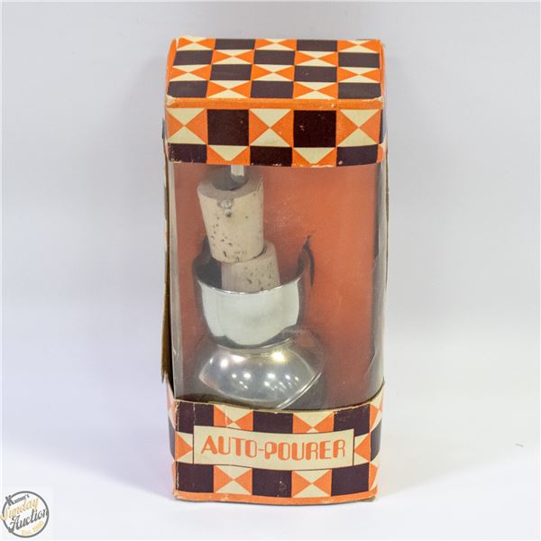 VINTAGE (NEW IN PACKAGE) AUTO-POURER