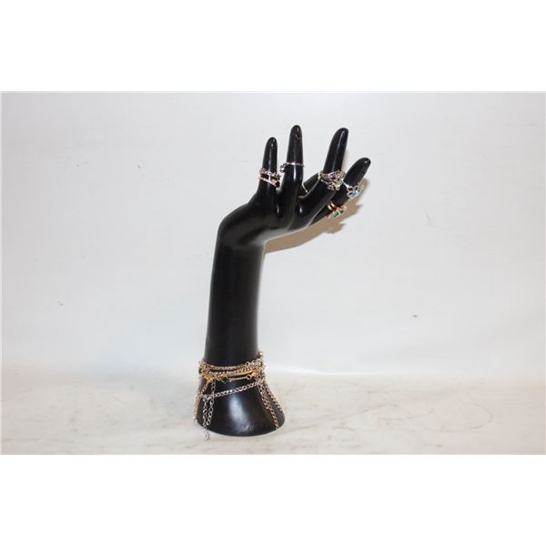 NEW IDEAL HAND-SHAPED JEWELRY DISPLAY STAND WITH