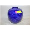 Image 1 : 9" COBALT BLUE PORCELAIN VASE WITH