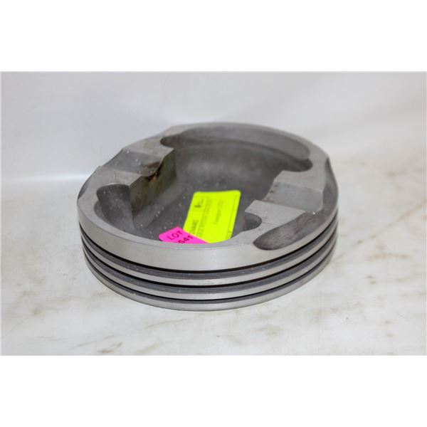 NOVELTY LARGE PISTON ASHTRAY