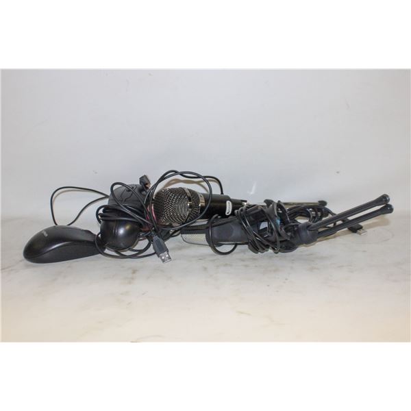 2 MICROPHONES+3 COMPUTER MOUSE'