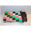 Image 1 : VINTAGE PATCHWORK QUILT-ESTATE