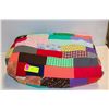 Image 1 : 1960'S VINTAGE PATCHWORK QUILT FULL SIZE