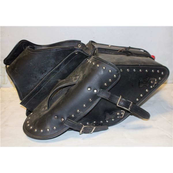 BLACK LEATHER MOTORCYCLE SADDLE BAG